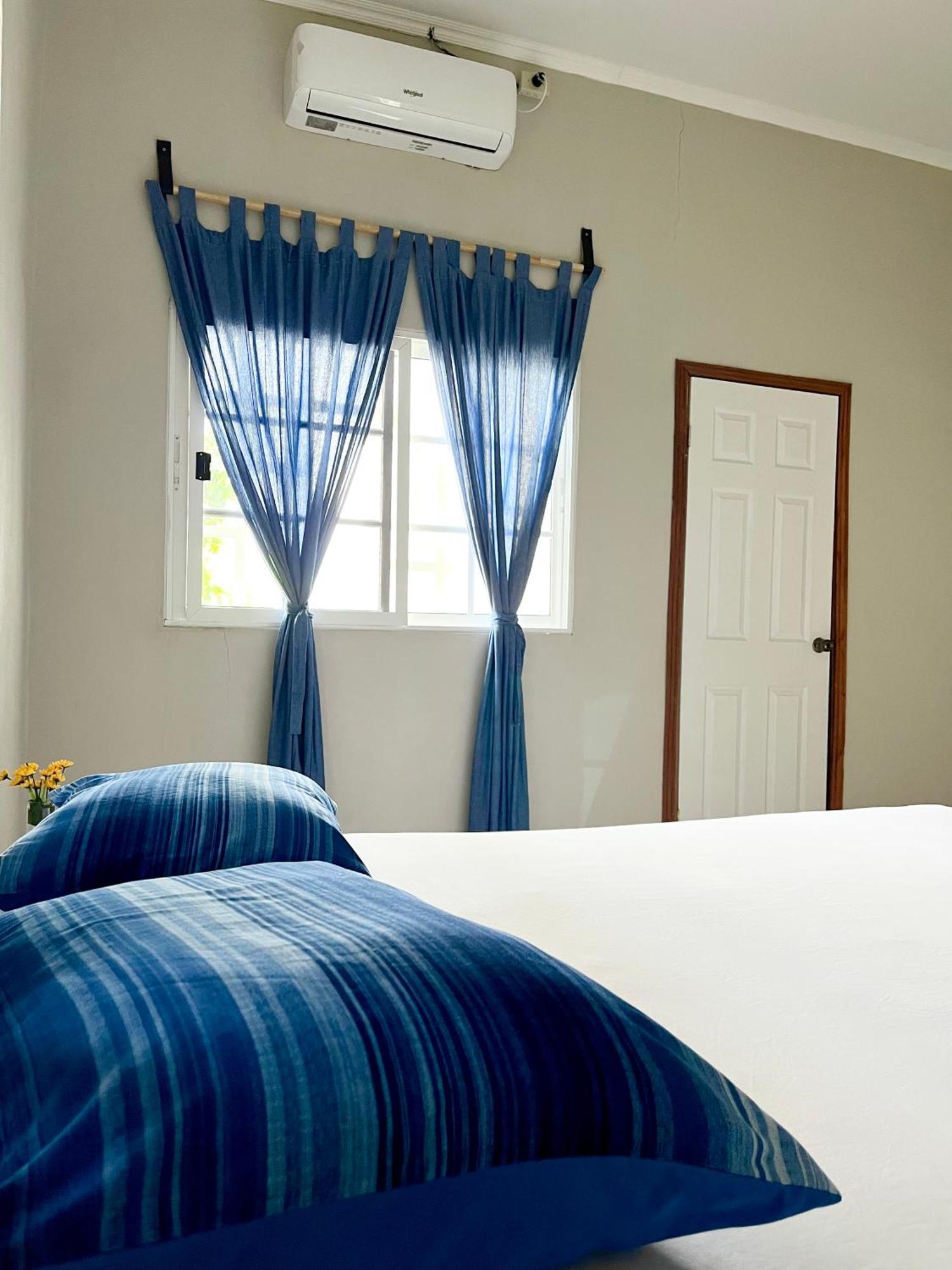 Mangohosting Hotel Comayagua Exterior photo